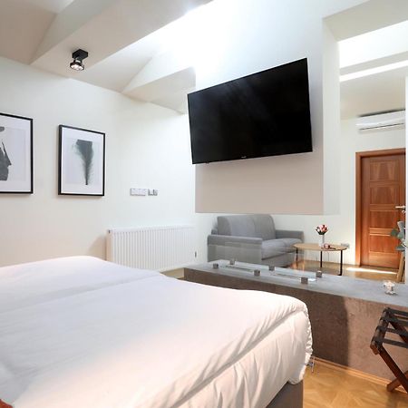Hotel Pod Vezi Стражніце Екстер'єр фото